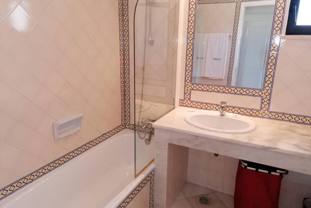Luxury Modern T2 Ocean View - Free Parking - Pool Apartment Alvor Exterior photo